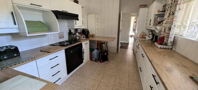 4 Bedroom Property for Sale in Florida Park Gauteng