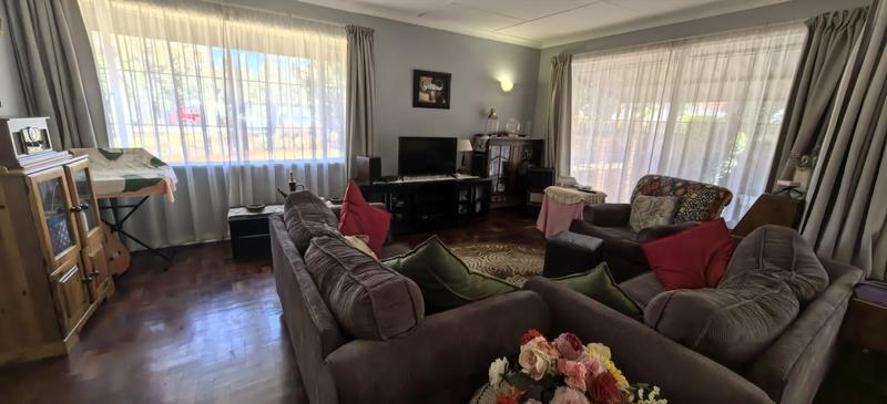 4 Bedroom Property for Sale in Florida Park Gauteng