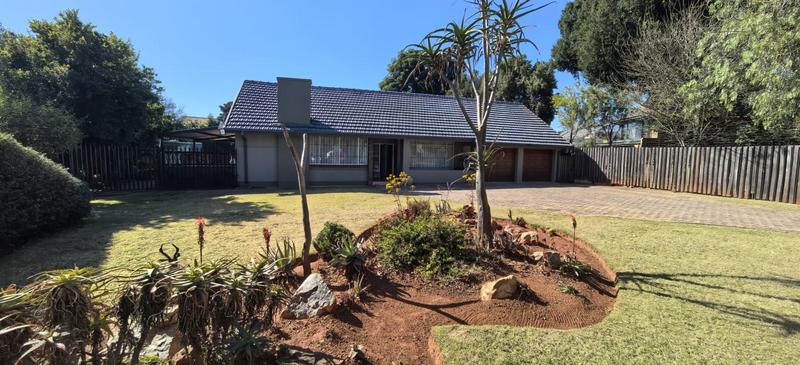 4 Bedroom Property for Sale in Florida Park Gauteng