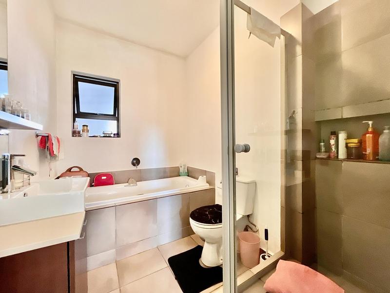 To Let 2 Bedroom Property for Rent in Beverley Gauteng
