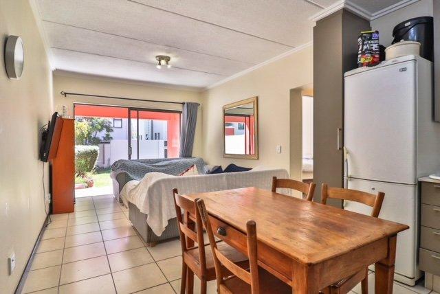 To Let 1 Bedroom Property for Rent in Fourways Gauteng