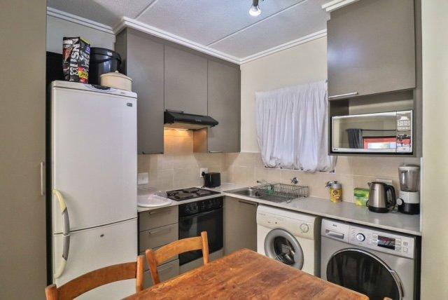 To Let 1 Bedroom Property for Rent in Fourways Gauteng