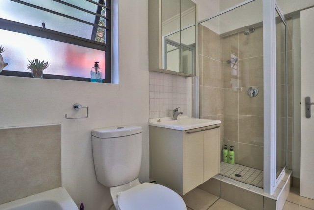 To Let 1 Bedroom Property for Rent in Fourways Gauteng