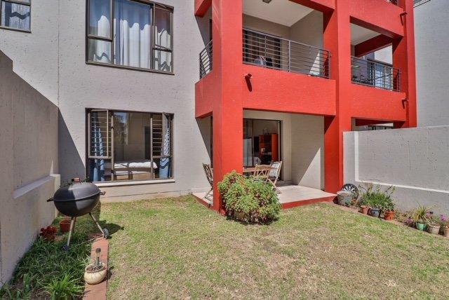 To Let 1 Bedroom Property for Rent in Fourways Gauteng