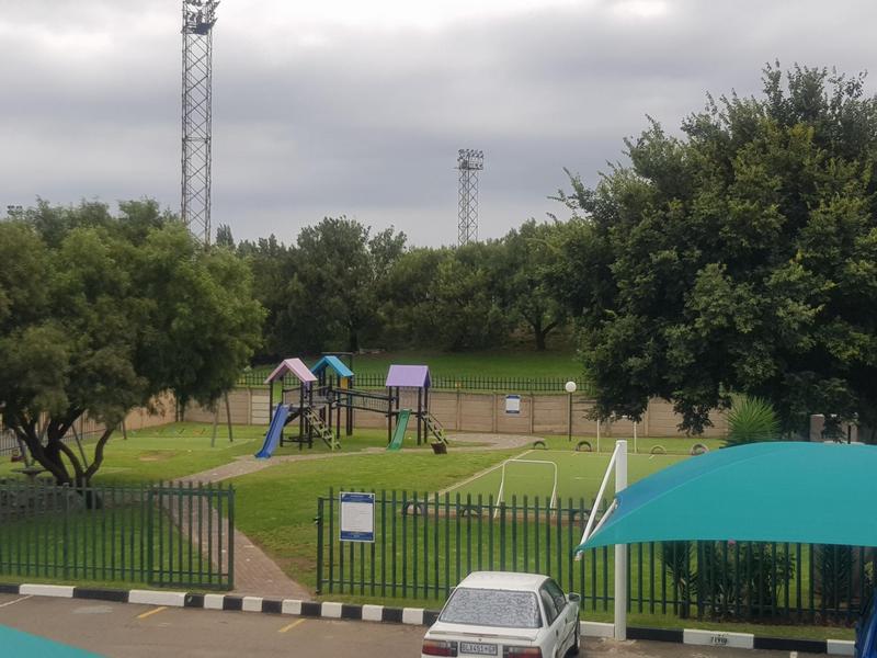 To Let 2 Bedroom Property for Rent in Parkdene Gauteng