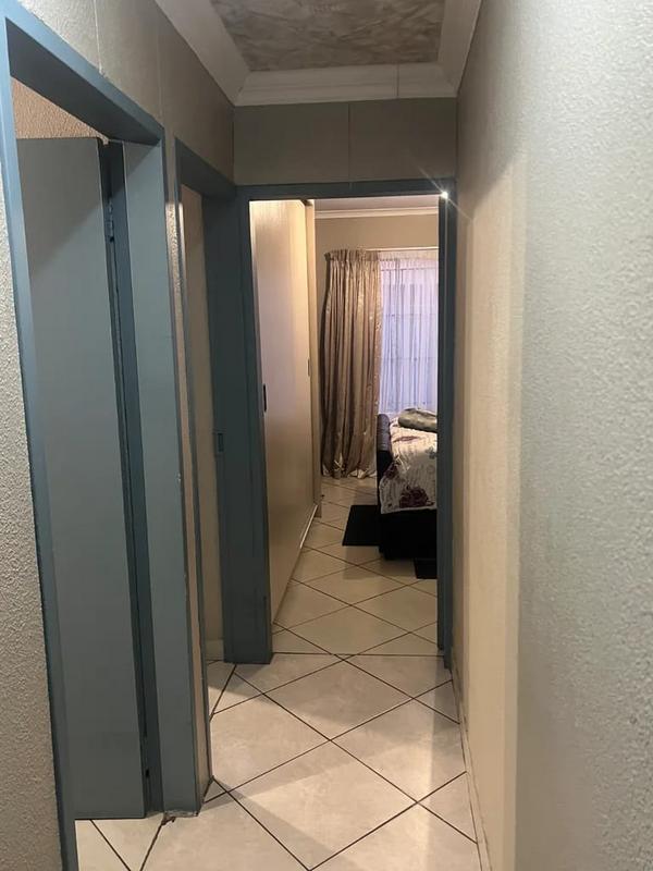 To Let 3 Bedroom Property for Rent in Ormonde Gauteng