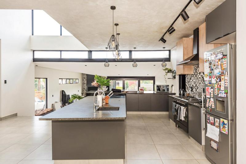 3 Bedroom Property for Sale in Bedfordview Gauteng