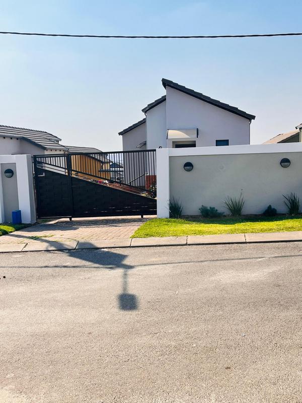 2 Bedroom Property for Sale in South Hills Gauteng