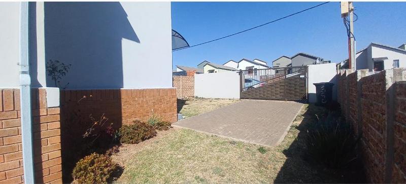 2 Bedroom Property for Sale in South Hills Gauteng