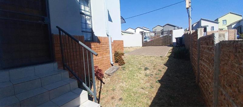 2 Bedroom Property for Sale in South Hills Gauteng