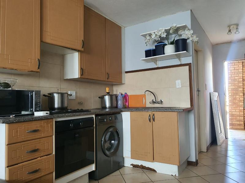 1 Bedroom Property for Sale in Noordwyk Gauteng