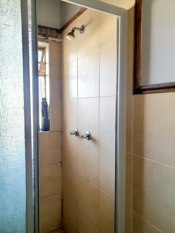 1 Bedroom Property for Sale in Noordwyk Gauteng