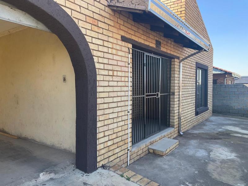 2 Bedroom Property for Sale in Kwa Thema Gauteng