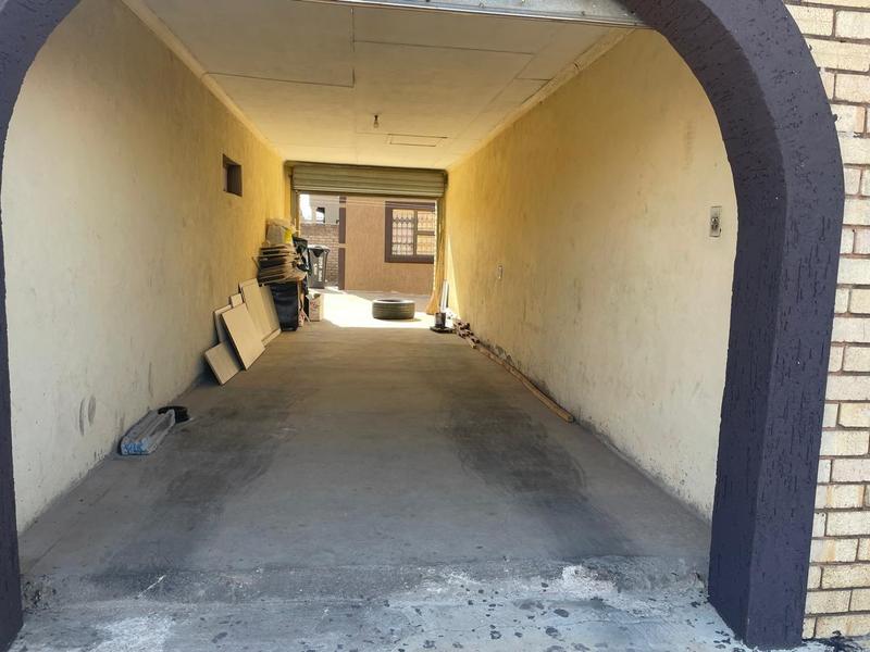 2 Bedroom Property for Sale in Kwa Thema Gauteng