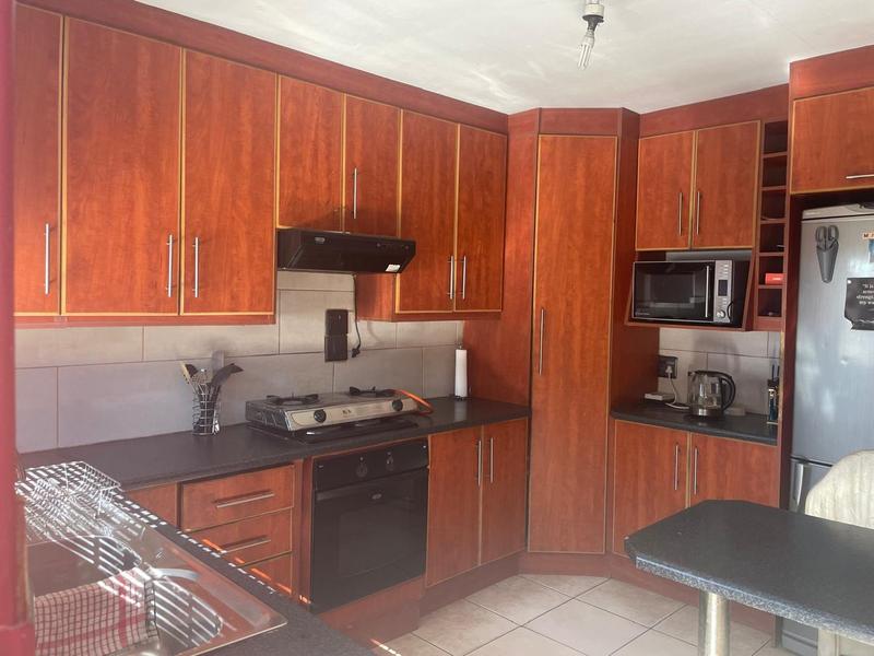 2 Bedroom Property for Sale in Kwa Thema Gauteng