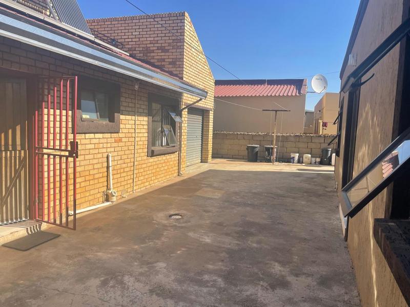 2 Bedroom Property for Sale in Kwa Thema Gauteng
