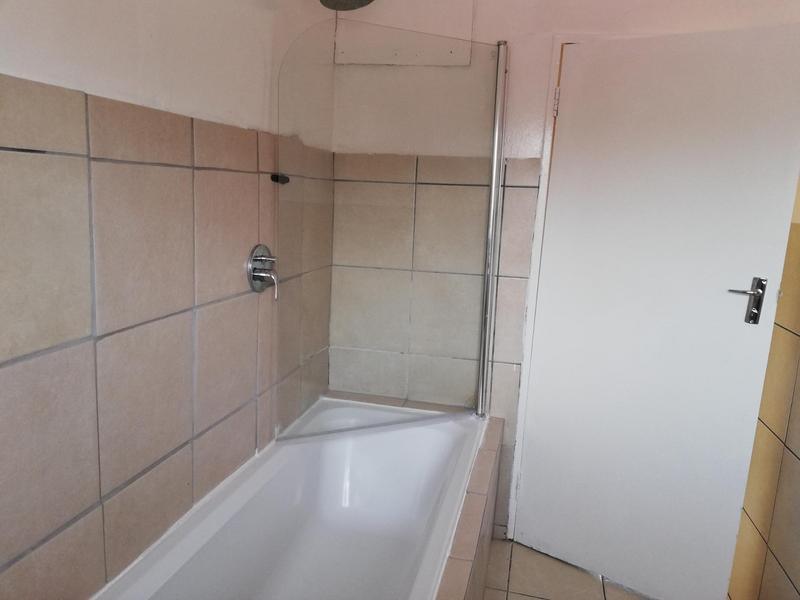 To Let 2 Bedroom Property for Rent in Turffontein Gauteng