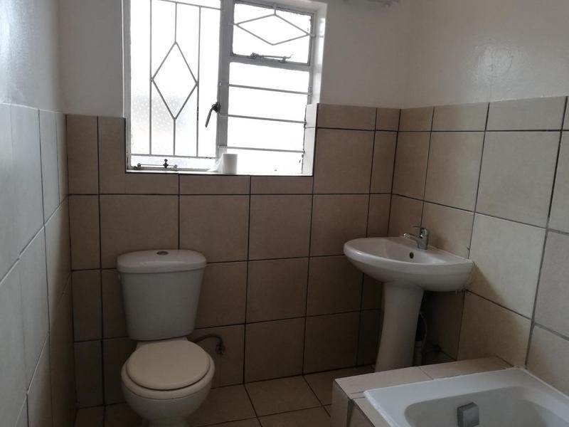 To Let 2 Bedroom Property for Rent in Turffontein Gauteng