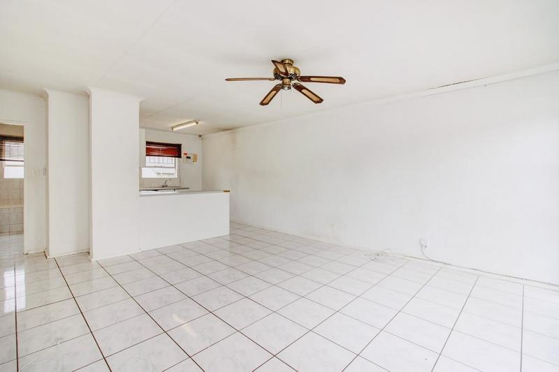 2 Bedroom Property for Sale in Vorna Valley Gauteng