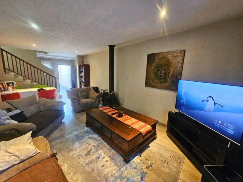 To Let 3 Bedroom Property for Rent in Blue Gill Estate Gauteng