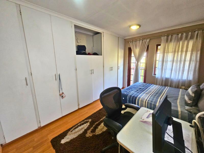 To Let 3 Bedroom Property for Rent in Blue Gill Estate Gauteng