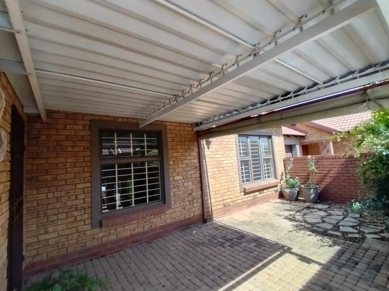To Let 3 Bedroom Property for Rent in Montana Tuine Gauteng