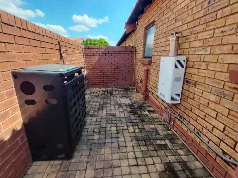 To Let 3 Bedroom Property for Rent in Montana Tuine Gauteng