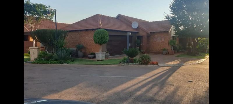 To Let 3 Bedroom Property for Rent in Montana Tuine Gauteng