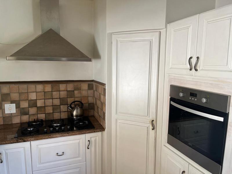 To Let 4 Bedroom Property for Rent in Waterkloof A H Gauteng