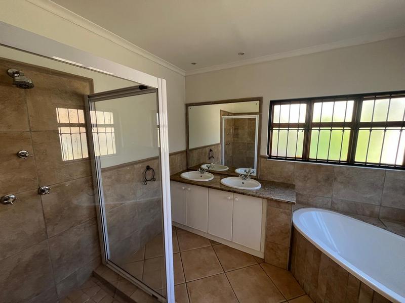 To Let 4 Bedroom Property for Rent in Waterkloof A H Gauteng
