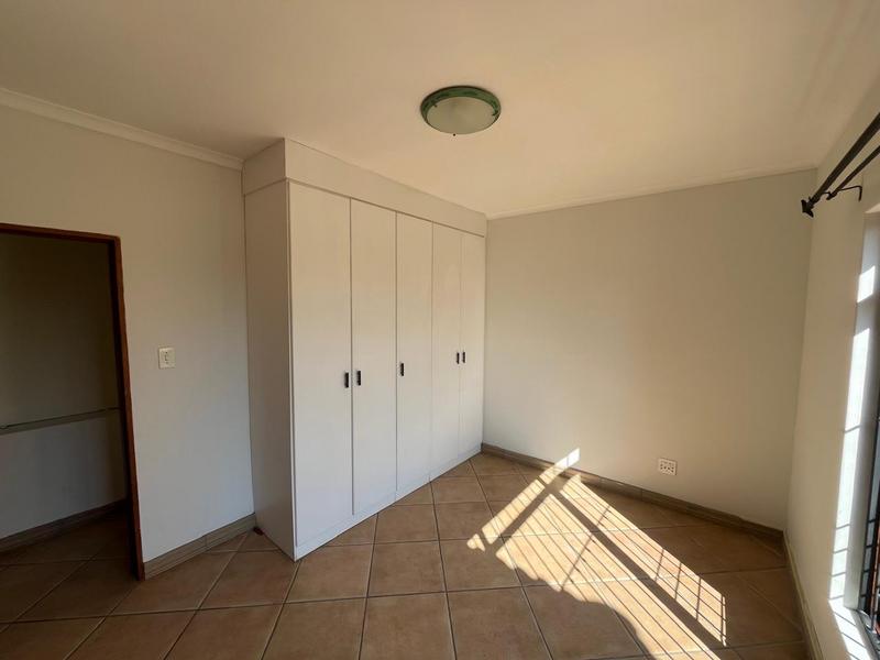 To Let 4 Bedroom Property for Rent in Waterkloof A H Gauteng