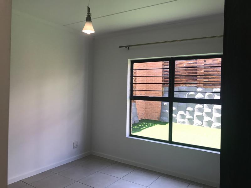 To Let 3 Bedroom Property for Rent in Olivedale Gauteng