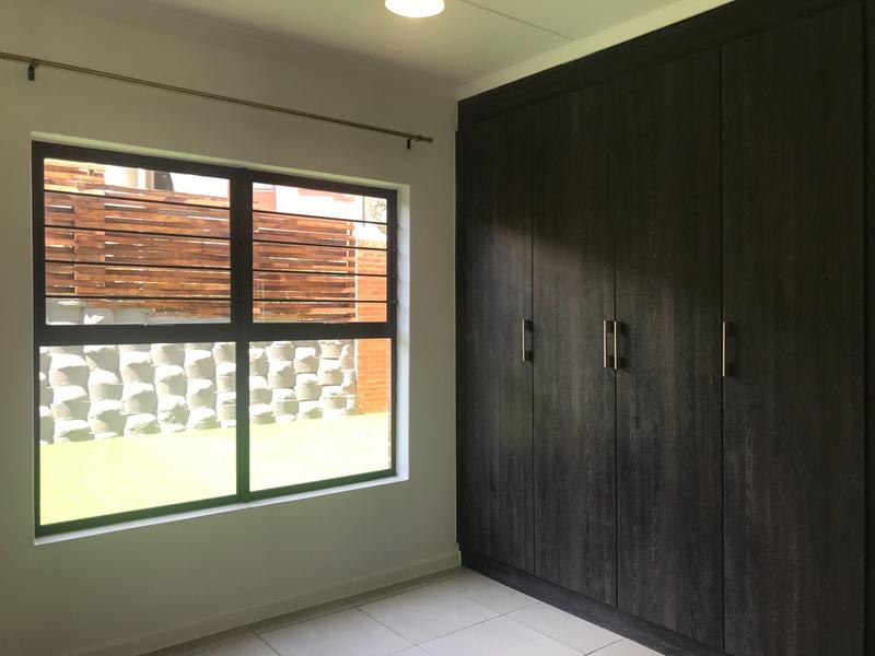 To Let 3 Bedroom Property for Rent in Olivedale Gauteng