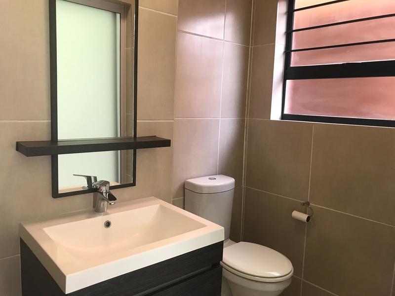 To Let 3 Bedroom Property for Rent in Olivedale Gauteng
