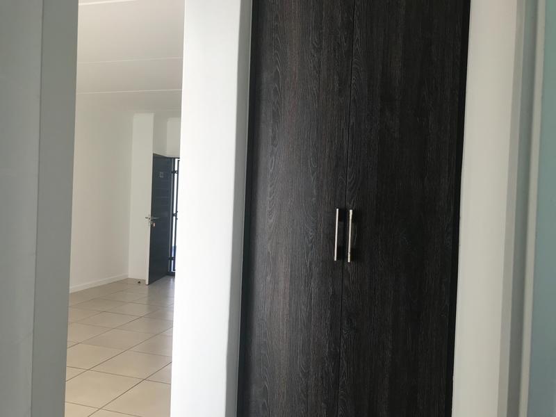 To Let 3 Bedroom Property for Rent in Olivedale Gauteng