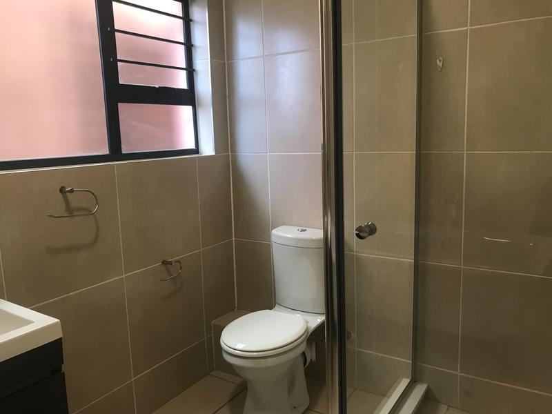 To Let 3 Bedroom Property for Rent in Olivedale Gauteng