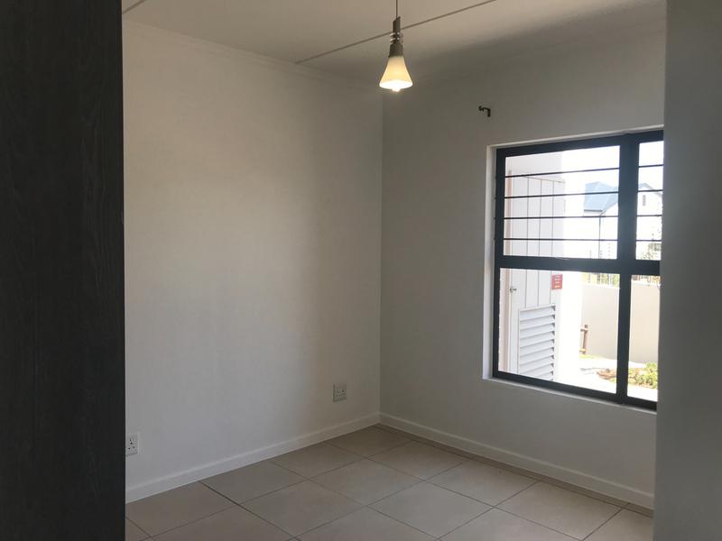 To Let 3 Bedroom Property for Rent in Olivedale Gauteng