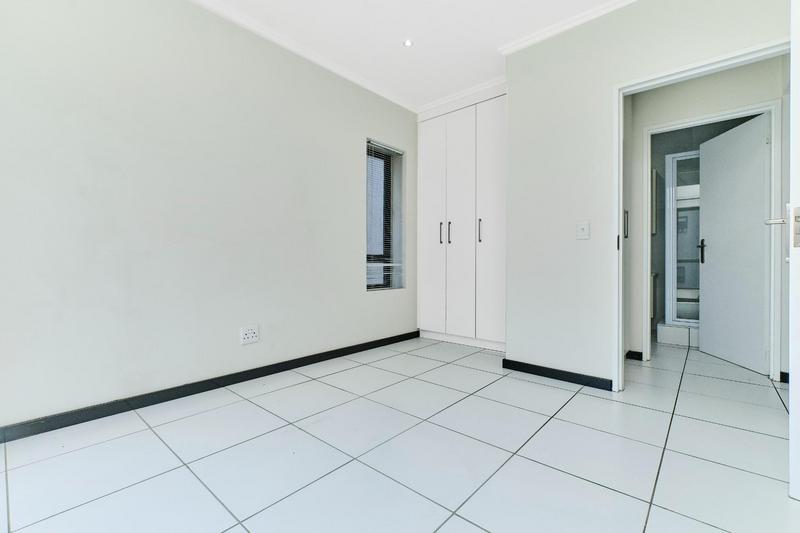 To Let 1 Bedroom Property for Rent in Lonehill Gauteng