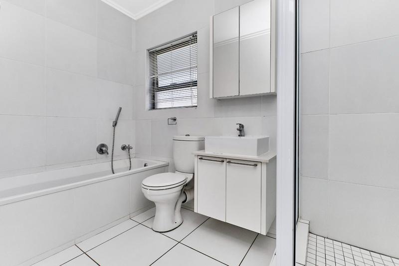 To Let 1 Bedroom Property for Rent in Lonehill Gauteng