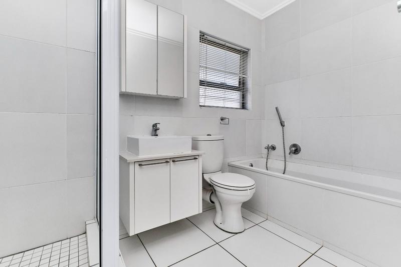 To Let 1 Bedroom Property for Rent in Lonehill Gauteng