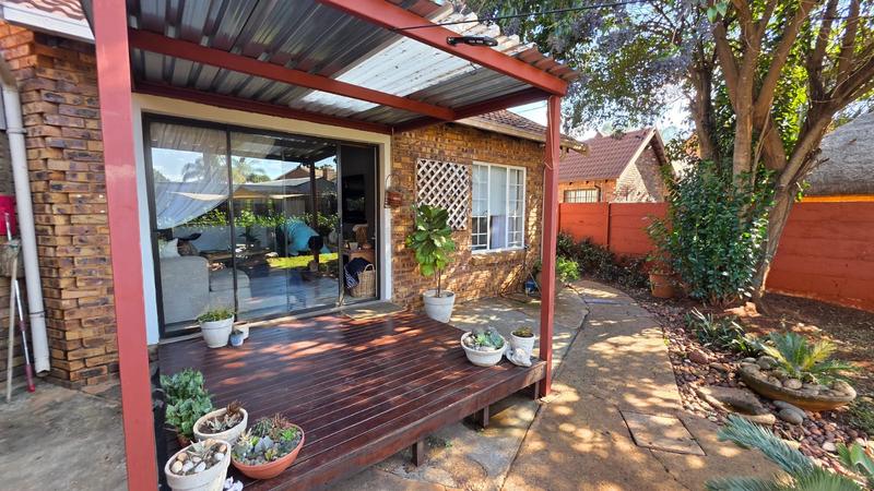 7 Bedroom Property for Sale in Doornpoort Gauteng