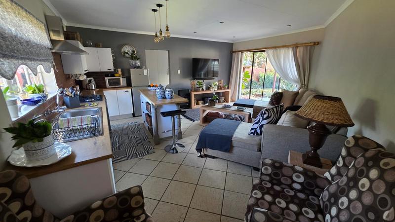 7 Bedroom Property for Sale in Doornpoort Gauteng