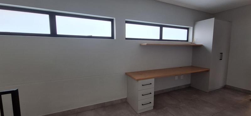To Let 4 Bedroom Property for Rent in Midstream Ridge Gauteng