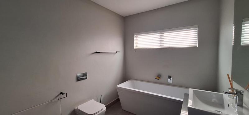 To Let 4 Bedroom Property for Rent in Midstream Ridge Gauteng
