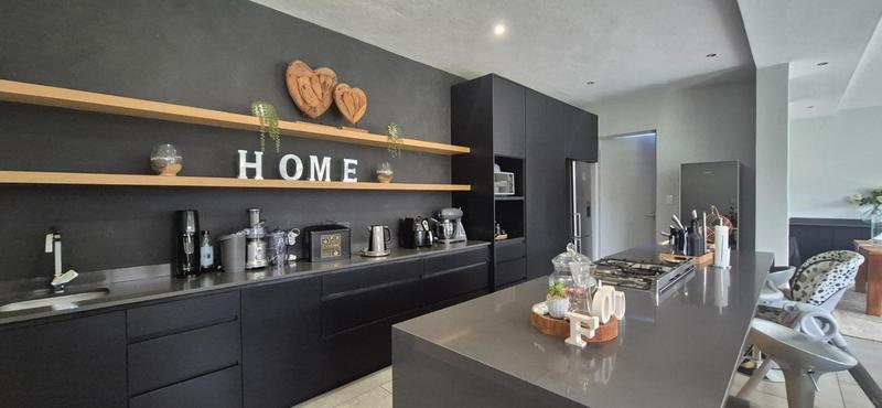 To Let 4 Bedroom Property for Rent in Midstream Ridge Gauteng