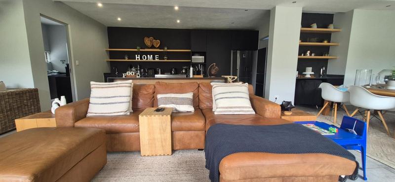 To Let 4 Bedroom Property for Rent in Midstream Ridge Gauteng