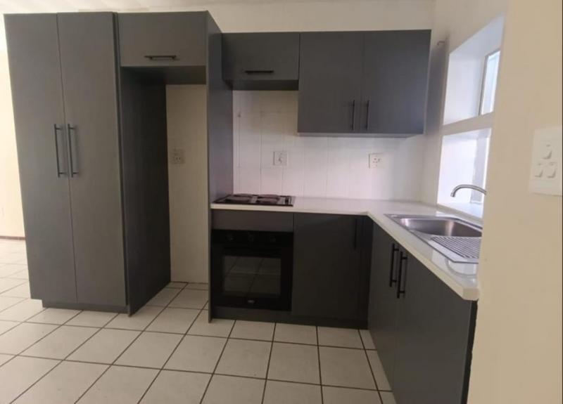 2 Bedroom Property for Sale in New Redruth Gauteng