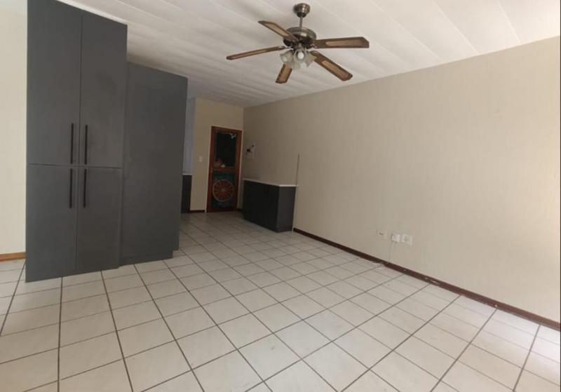 2 Bedroom Property for Sale in New Redruth Gauteng