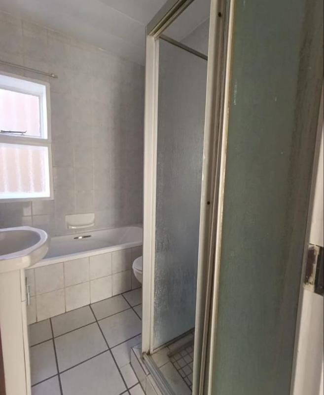 2 Bedroom Property for Sale in New Redruth Gauteng