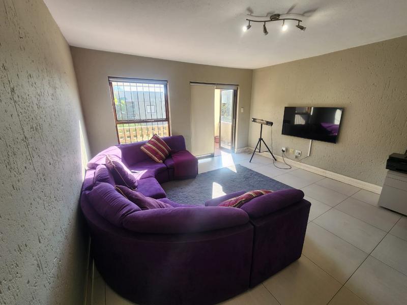 2 Bedroom Property for Sale in New Market Gauteng